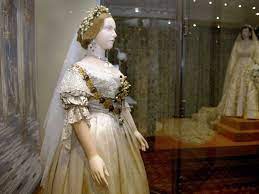 White wedding on wn network delivers the latest videos and editable pages for news & events the term originates from the white colour of the wedding dress, which first became popular with royal brides before victoria did not typically wear white, instead choosing heavy brocaded gowns. Why Wedding Dresses Are White