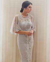 Sebuah dress brokat panjang hijab kombinasi di masa yang semakin modern seperti sekarang ini merupakan salah satu hal yang memang sangatlah 32. Pilih Dress Sebagai Pengganti Kebaya Ala Gitasav Buat Acara Lamaran Cepat Dan Hemat Yukepo Com