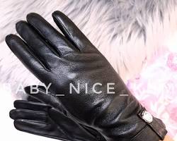 Изображение: Женские кожаные перчатки с мехом