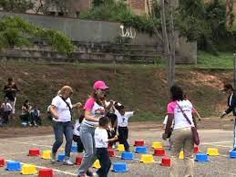 Los juegos recreativos para jóvenes son muy diversos y para todos los gustos, pero la característica general es que todos tienen el objetivo de pasarlo genial y divertirse haciendo actividad. Juegos Deportivos Recreativos De Educacion Inicial Alcaldia De Baruta Youtube
