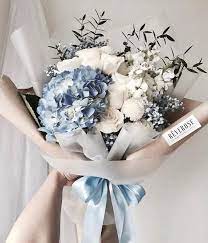 32 Glamorously Packaged Bouquets That Will Surprise Your Loved Ones Bouquets Glamorously Loved In 2020 Flower Bouquet Diy Flowers Bouquet Flowers Bouquet Gift