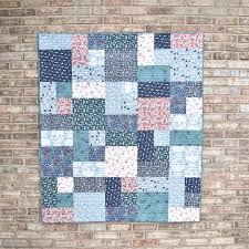 Free printable simple patchwork quilt patterns. Fat Quarter Mixer A Free Quick Easy And Beginner Friendly Quilt Pattern Material Girl Quilts