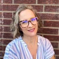 Sandy Crays's Instagram, Twitter & Facebook