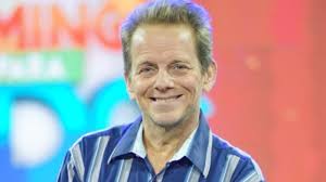 Daniel Rucks comparte foto de las primeras elecciones libres en El Salvador 