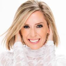 Renee Ruth's Instagram, Twitter & Facebook