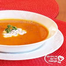 La Courge Butternut En Soupe C Est Un Vrai Delice Notre Recette La Marie Avec Des Tomates Des Pommes De Terre Soupe Courge Butternut Recettes De Cuisine