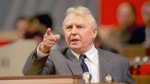 В феврале 1990 года лигачев выступал на пленуме цк кпсс. Xpe9oyy Ufbepm