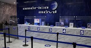 América Móvil acuerda compra en Perú para reforzar su apuesta por la fibra óptica en ese país