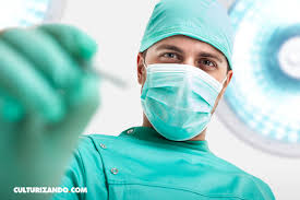 La Nota Curiosa Por Que Las Enfermeras Van De Blanco Y Los Medicos De Verde Medicos Enfermera Odontologo