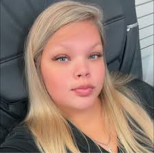 Who is a good lash technician in Oxford, MS?