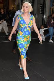 Katy perry — if we ever meet again 04:23. Katy Perry S Maternity Style Is Off To An Exuberant Start Vogue