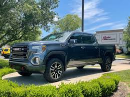 When you're ready to say goodbye to going from dealership to dealership in springfield, mo, choose thompson cadillac. 2021 Gmc Sierra 1500 At4