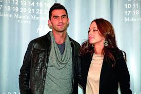 Informaţia a fost dezvăluită chiar de fosta prezentatoare tv, pe instagram. RelaÈ›iile Celebre Ale Andreei Raicu Cu Ce BÄƒrbaÈ›i Super Celebri S A Iubit Frumoasa VedetÄƒ B1 Ro