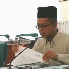 Tutup lampu bisa untuk sepeda, sepeda motor, bahkan mobil. Tolong Tutup Suis Kipas Dan Lampu By Abdul Jalil Mohamad