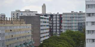 Steve hits is face on the platform and still manages to complete a back 3 summersaults, 4 twists. La Rochelle Confondu Par Son Adn Apres Avoir Creve Des Pneus En Serie A Mireuil