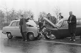Auto Ongeluk Bij Coevorden 1966 Coevorden Vintage Vw Bus Car Crash British Police Cars