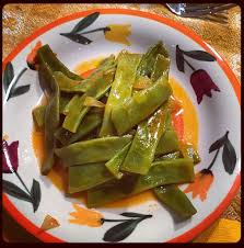 Ricetta tipica del veneto, la luganega con fagioli è da secoli uno dei piatti più apprezzati sulle tavole ricetta semplice e saporita, la luganega con fagioli è un vero e proprio patrimonio della cultura. Fagiolini Corallo Con Pomodoro E Cipolla Io Mangio Da Sola