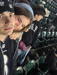 Hey, my name is Shea I am transferring to SBCC in the fall and looking for  a place to live and hopefully some cool roommates! I am an outdoorsy guy  and I