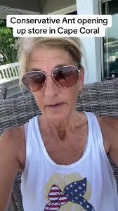 Bob and Kerrie ar the Low Key Tiki in St James City