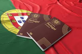 Brasileiros terão de esperar mais para obter cidadania portuguesa; entenda lei que muda regras para imigrantes