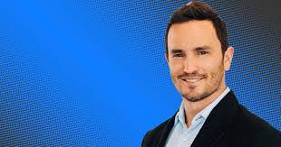 Steven Hatchell's Instagram, Twitter & Facebook