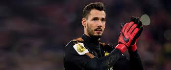 Beim spiel von borussia dortmund gegen werder bremen ruhten alle augen auf den sondertrikots des bvb. Roman Burki United Charity Auktionen Fur Kinder In Not