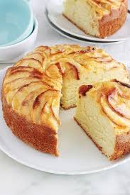 Gateau Au Yaourt Aux Pommes Moelleux Recette Facile Recette Gateau Au Pomme Moelleux Delicieux Gateaux Gateau Yaourt