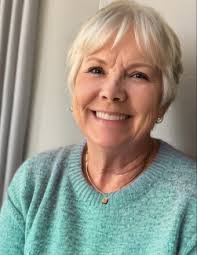 Donna Maley's Instagram, Twitter & Facebook