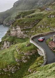 It occupies the peninsula of land between the bristol channel and the river dee, on the west side of southern great britain. Wales Geographie Ein Reisefuhrer Fur Wales Wales Com