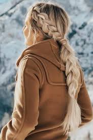 45 Gorgeous Winter Hairstyles For Long Hair Lovehairstyles Com Hair Styles Winter Hairstyles Long Hair Styles