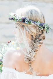 Es ist jedes blumen hochzeitskleid dauerhaft bei amazon.de im lager und direkt bestellbar. Hochzeit Mit Lavendel Lavendel Hochzeit Blumenkranz Haare Blumenkranz Hochzeit