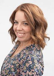 Amy Fife's Instagram, Twitter & Facebook