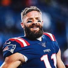 Via Je11 We Have To Wait Until Next Monday 10 21 To Play Julian Edelman New England Patriots Football Edelman