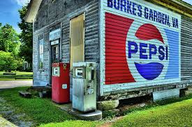 Burke S Garden General Store By Ben Prepelka In 2020 General Store Old Gas Stations Traffic Light