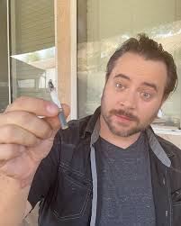 HOLD ON! Is this normal? @walkeramberlynn says it’s not normal.