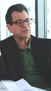 It's important to have humility as a real estate agent. Robert Rico and  Diane Brito briefly discuss some other great qualities that every agent  should possess to be successful and have longevity., ...