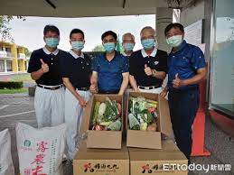 豔陽國際志工社 女青年聯誼會 慈暉社 童軍團 慈濟青年社 資訊服務社; G70yfkxtdr0r2m