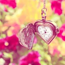 Mira Estas 5 Imagenes Para Fondos De Pantalla Heart Locket Heart Watch Love Photography