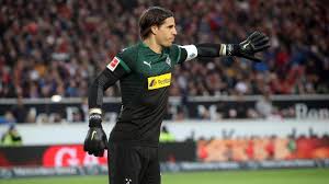 There are few lonelier places than being the team's goalkeeper, especially when you're culpable for a mistake. Monchengladbach Barcelona Will Sommer Verpflichten