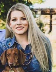 Stephanie Hedin's Instagram, Twitter & Facebook