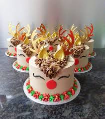 Noel 2018 A L Atelier Le Monde De Kita Christmas 2018 By Le Monde De Kita Noel Christmas Lemondedekit Cake Design Patisserie Layer Cake
