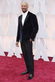 The rapper common body measurements complete details including his weight, height, chest, waist, biceps and shoe size are given below. Common Height Weight Age Spouse Children Family Facts Biography