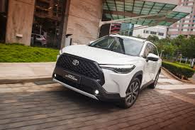 The toyota corolla cross is a compact crossover suv produced by the japanese automaker toyota using the corolla nameplate. Corolla Cross X Sedan Vale A Pena Pagar R 20 Mil Mais Pelo Suv
