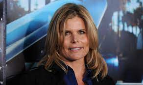 Ernest hemingway killed himself in 1961; Mariel Hemingway Says Father Sexually Abused Two Older Sisters Including Super Model Margaux Showbiz411