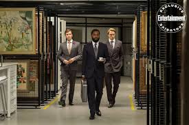 В киевском театре происходит подрыв, в результате которого погибли сотни ни в чем неповинных людей. Cinemania New Hd Stills From Christopher Nolan S Tenet Facebook