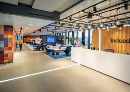 Indeed Office Dusseldorf Office Snapshots In 2020 Corporate Interiors Workplace Design Reception Area Design