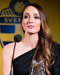 Jun 29, 2021 · pues bien, el real madrid no ha querido demorar más tiempo la continuidad de otra de sus estrellas, la también sueca kosovare asllani, que en las próximas horas sellará su renovación tal y como ha desvelado el diario as. I M Always Trying To Be A Living Example Of My Values To Speak Them And Make Decisions And Taking On Projects Completely Aligned W My Values Instagram Example