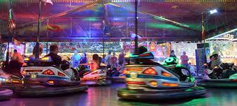 Tater Stehlen Autoscooter Und Schieben Ihn Durch Steinheim Steinheim Neue Westfalische Steinheim Kirmes Fahren