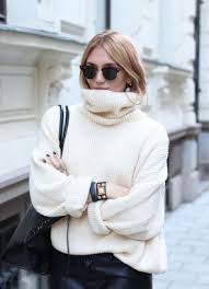 Pull femme col roulé à nouer empiècements côtelés. Automne Hiver 2018 2019 Comment Porter Le Col Roule