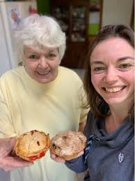 How to make mini pies in 6.8 oz pans?